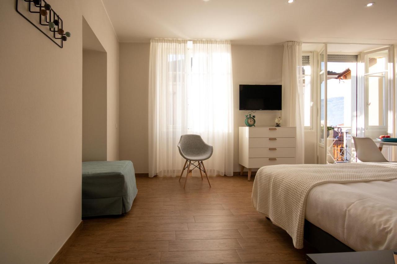 Aqualago Casa Vacanze Apartment D 韦尔巴尼亚 外观 照片